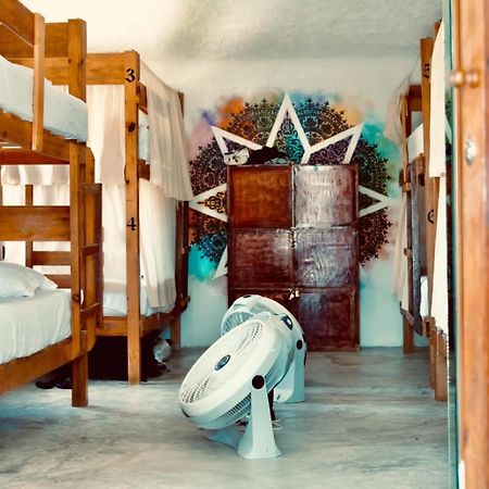 Hostel Utopia Isla Holbox Εξωτερικό φωτογραφία